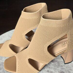 Cosy Island MellowArch Cut Out Heeled Sandals